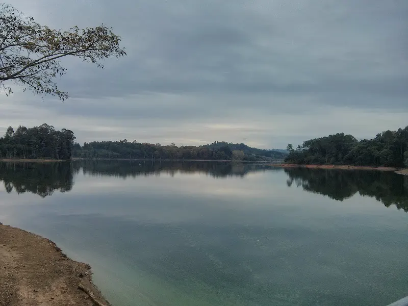 Aparcamiento Embalse de Cecebre