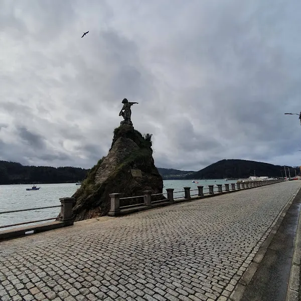 Aparcamiento del muelle viejo - Cedeira