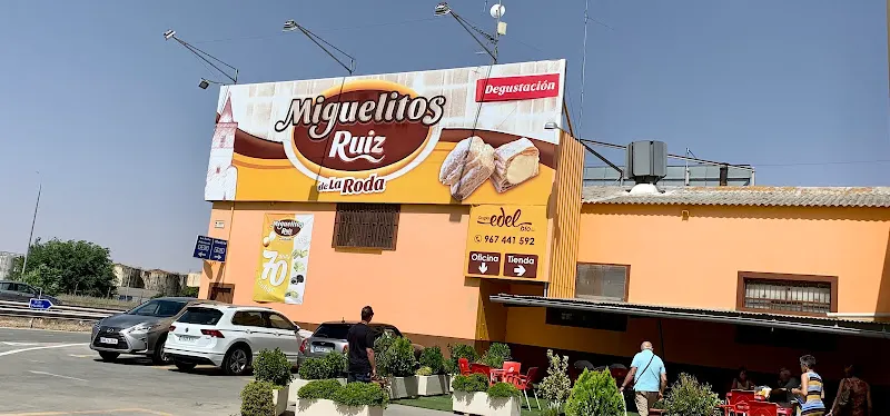 Parking Miguelitos Ruiz - Aparcamiento gratuito en Roda (La)