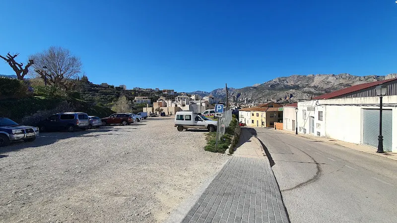 Aparcamiento público alto