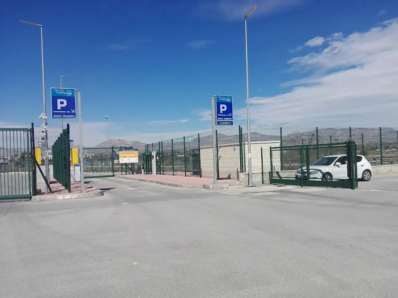 La Granadina. Aparcamiento de Camiones de Pago. - Albatera
