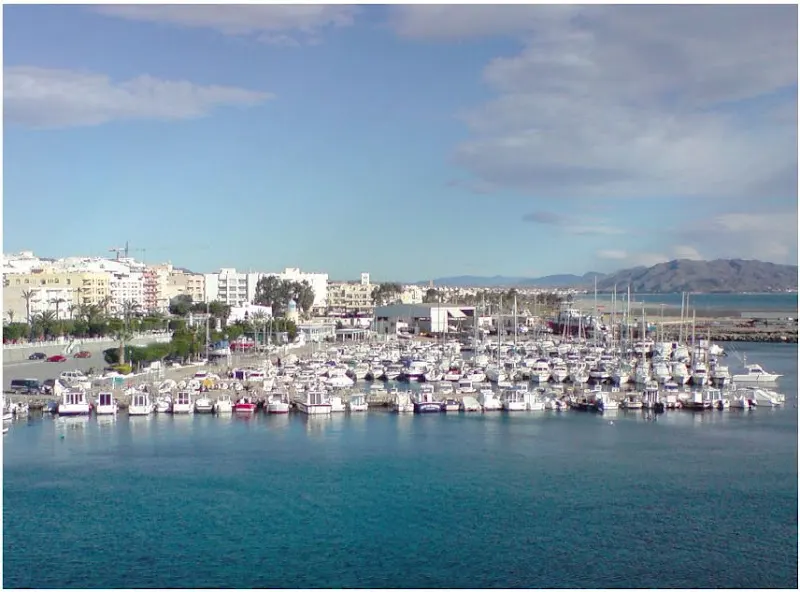 Aparcamiento Puerto Garrucha - Aparcamiento gratuito en Garrucha - foto 3