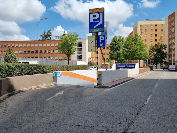 Parking Público Plaza Castilla Intercambiador