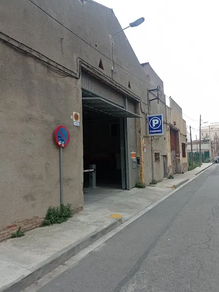 Parking Car Llacuna