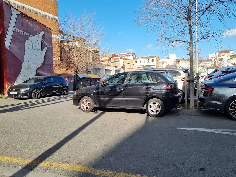 Parking Sant Josep - Aparcamiento en Sant Feliu de Llobregat - foto 2