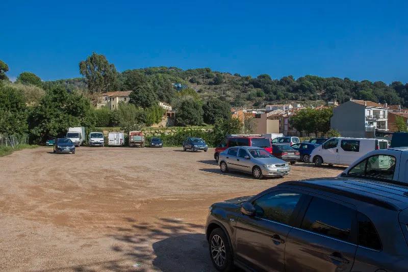 Aparcament Gratuït Can Globus - Aparcamiento gratuito en Arenys de Munt - foto 2