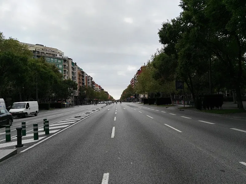 AMB - IMPSOL Aparcament Plaça Ferran Reyes
