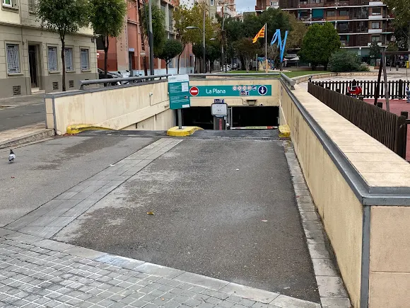 Parking Saba Plaça La Plana