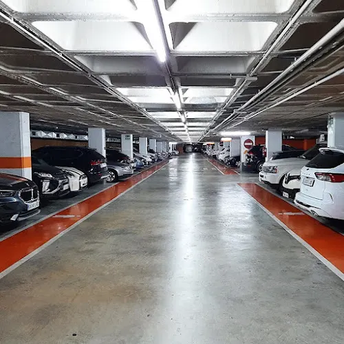 Parking Plaça de l'Ajuntament telpark by Empark