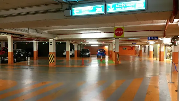 PARKING 24H DEL PASSEIG PORTAL DE LA RAMBLA