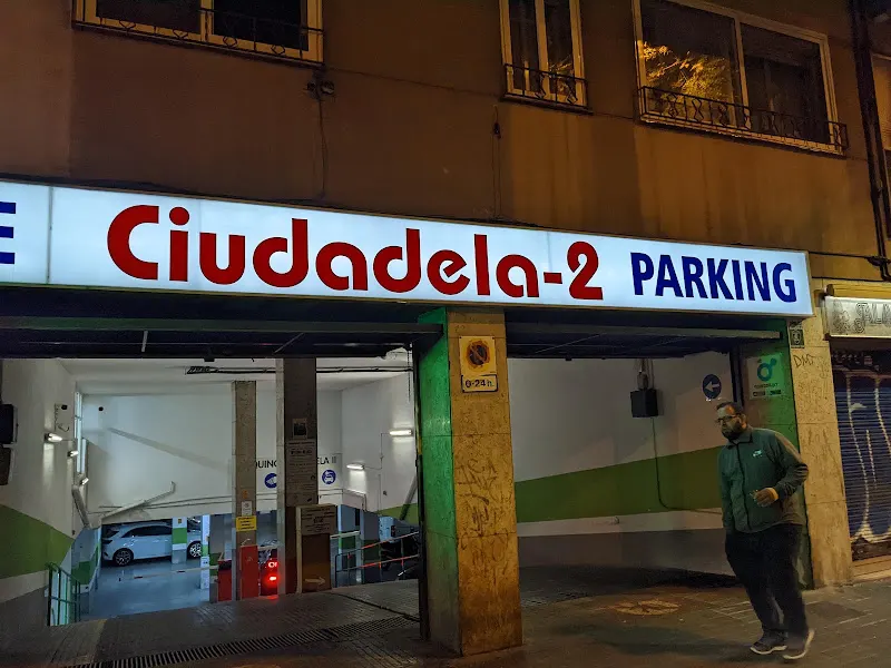Parking Ciudadela 2/ Arc de triomf/ Zoo