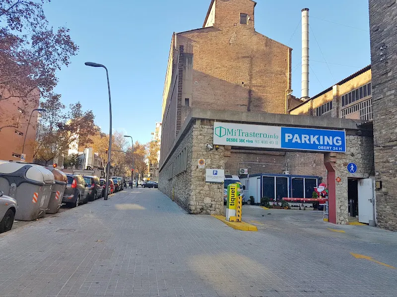 Parking Trinxant en Sant Martí
