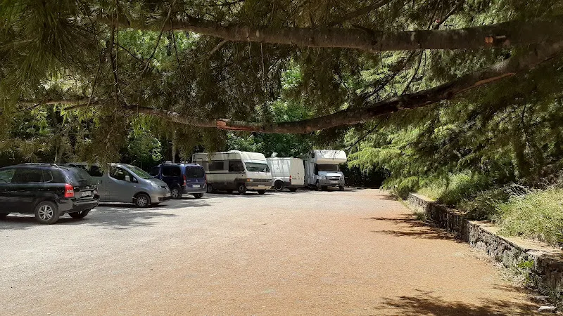 Pàrquing Escalada l'ESQUELLOT - Aparcamiento gratuito en Berga - foto 2