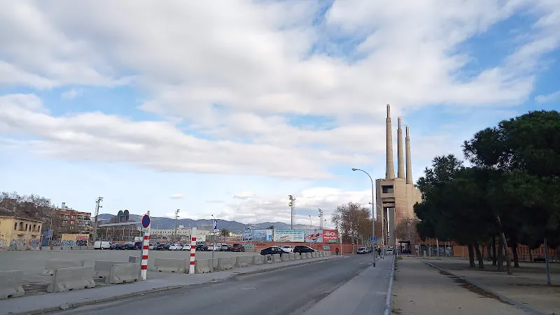 Av. d'Eduard Maristany, 76 Parking