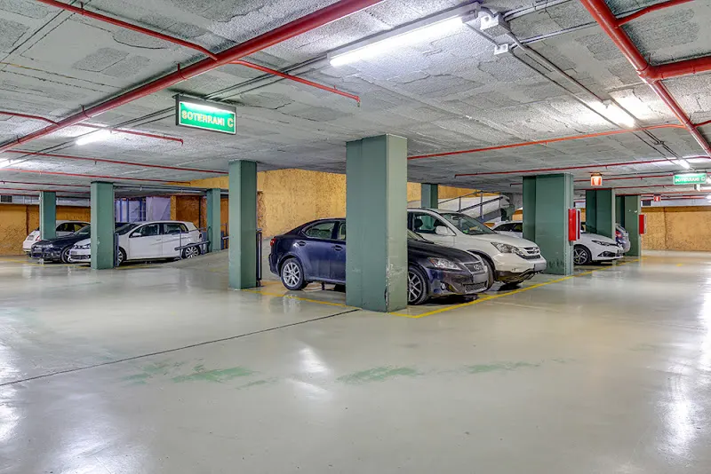 PARKING NN TRAVESSERA