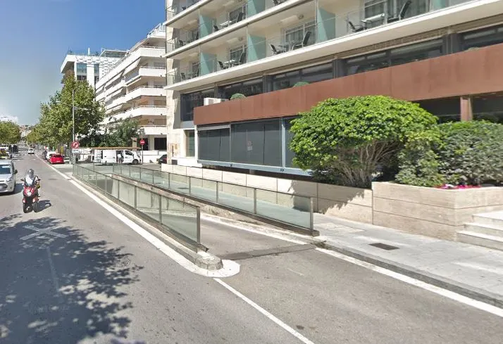 Continental Parking Avinguda Sofia - Passeig Marítim - Aparcamiento cubierto en Sitges - foto 2