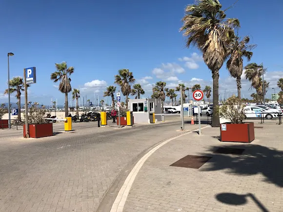 Parking - Continental Alcaidesa Marina