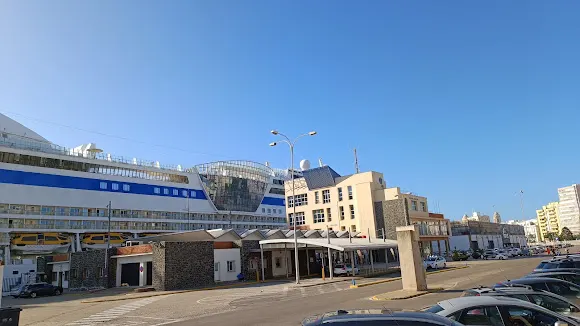 Muelle Alfonso XIII Cadiz - Aparcamiento público en Cádiz