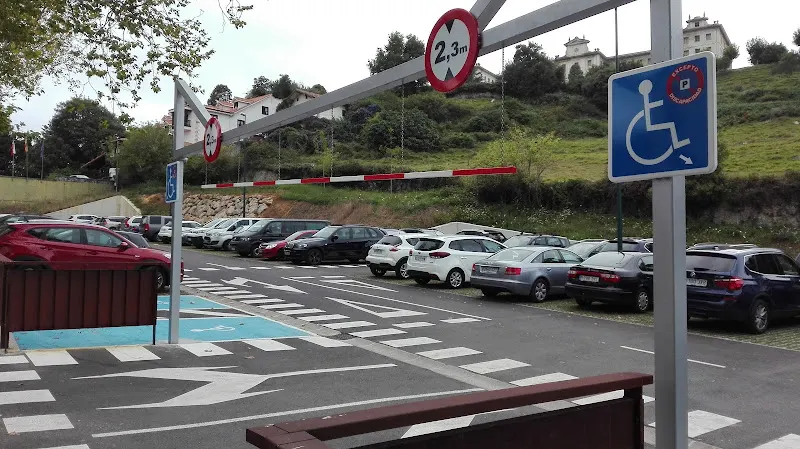 Aparcamiento público