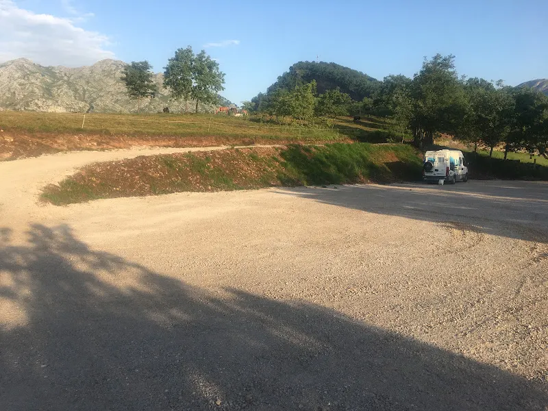 Aparcamiento "La Picota" - Penarrubia
