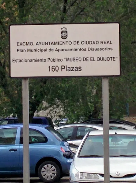 Estacionamiento Público "Museo de El Quijote"
