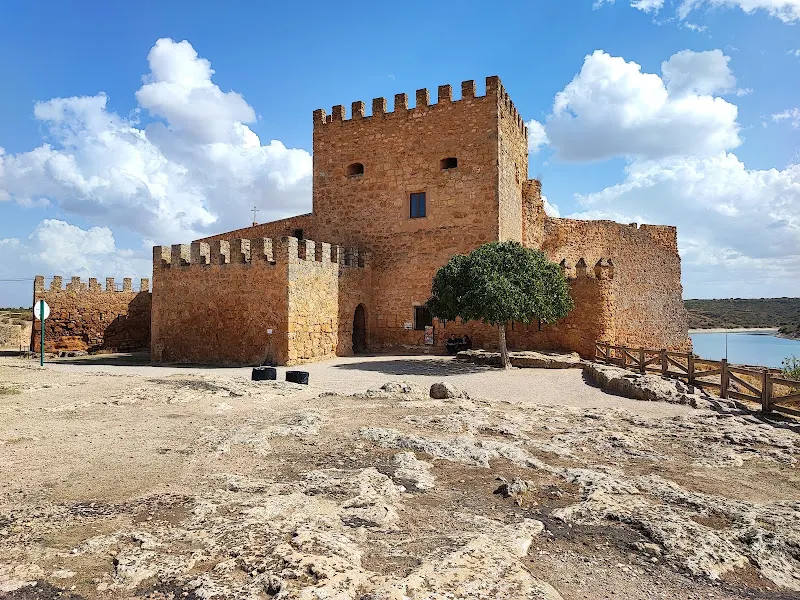 Parking Autocaravanas "Castillo Peñarroya" - Argamasilla de Alba
