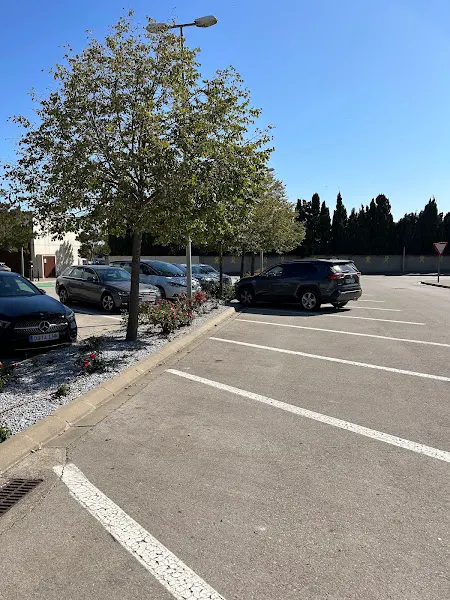 Parking de les Escoles - Peralada