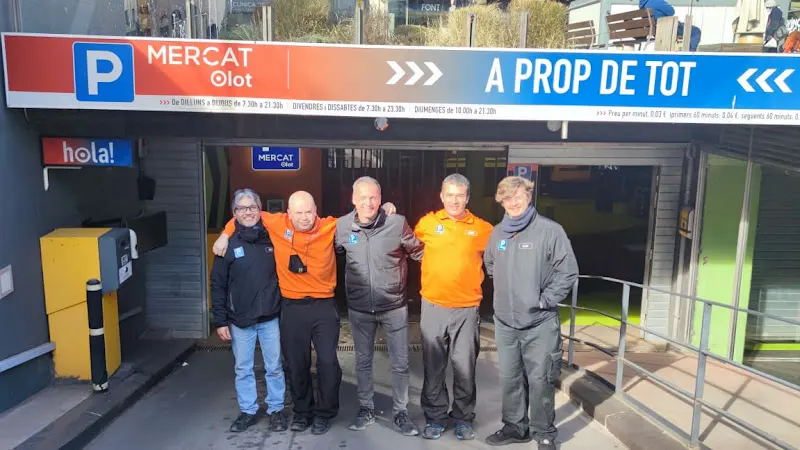 Pàrquing Mercat Olot - Aparcamiento en Olot - foto 2