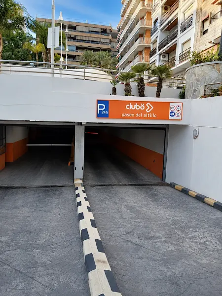 Parking Paseo del Altillo (entrada)