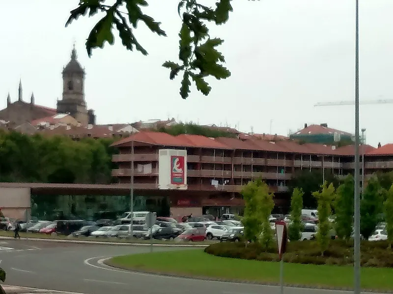 Parking Eroski - Aparcamiento en Hondarribia - foto 2
