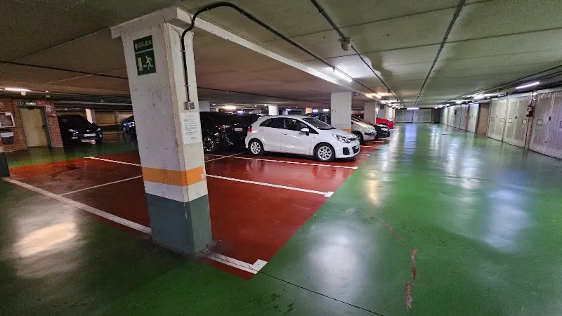 Parking Pio XII - Aparcamiento cubierto en Irún - foto 2