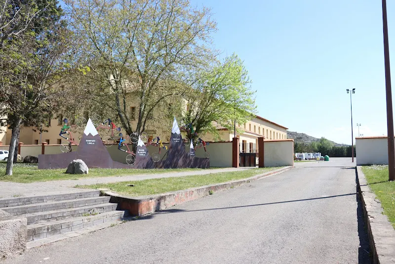 Área de Autocaravanas de Sabiñánigo - Estacionamiento de autocaravanas en Sabiñánigo - foto 3