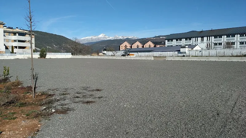 Aparcamiento Público Llano de La Victoria - Aparcamiento gratuito en Jaca - foto 2