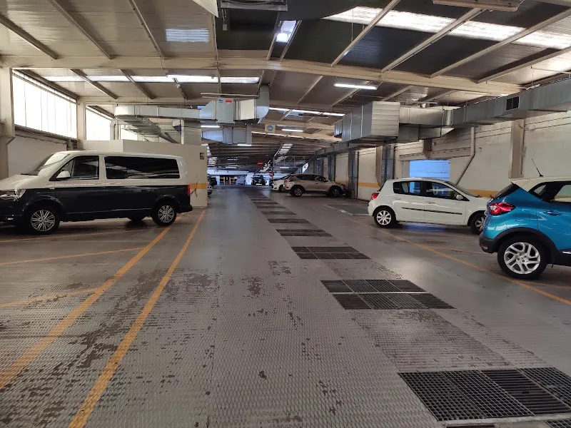 Parking Fraga - Aparcamiento cubierto en Santiago de Compostela - foto 2