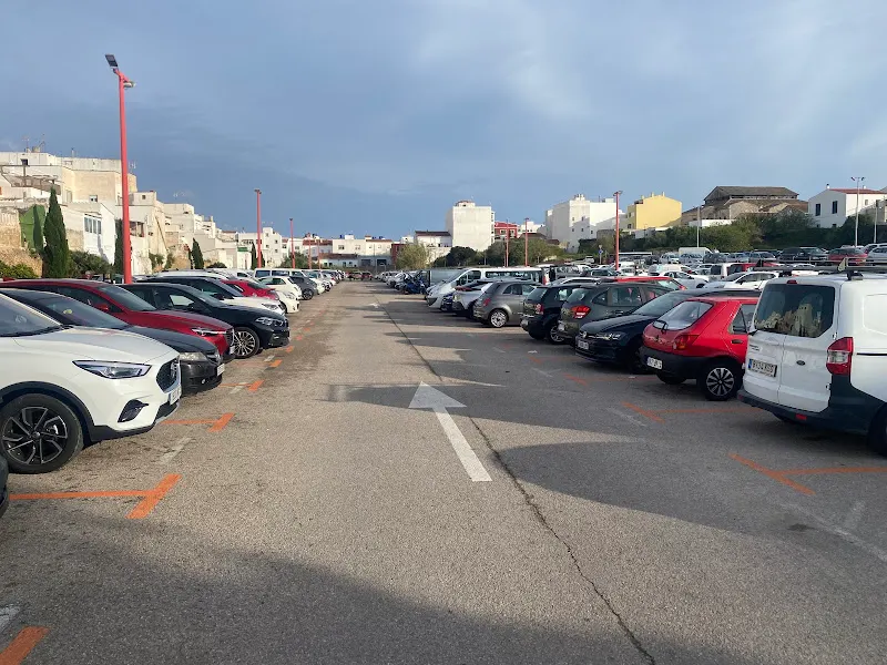 Aparcamiento Sínia des Cuc - Aparcamiento en Mao - foto 3