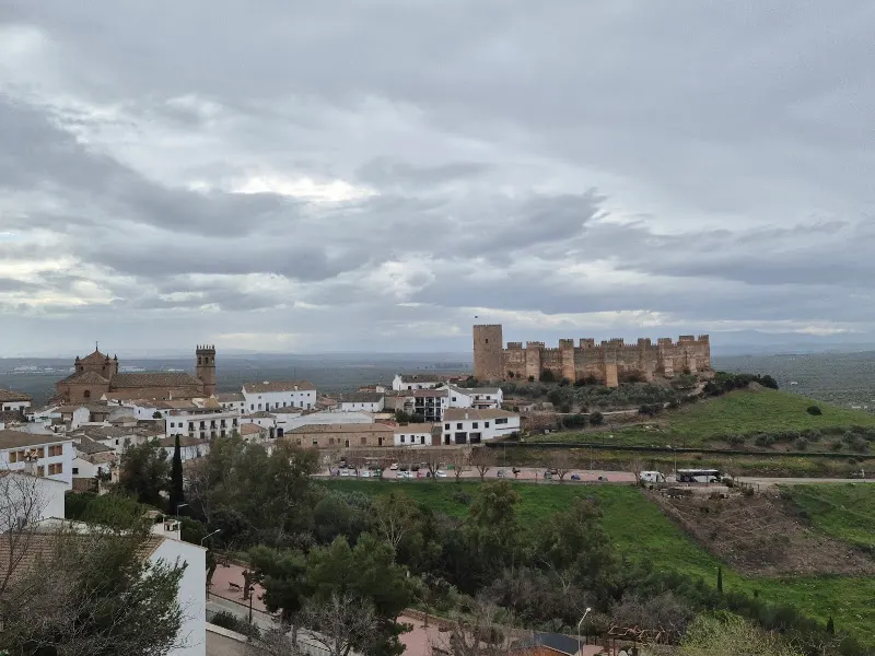 Aparcamiento Público - Aparcamiento gratuito en Banos de la Encina - foto 3