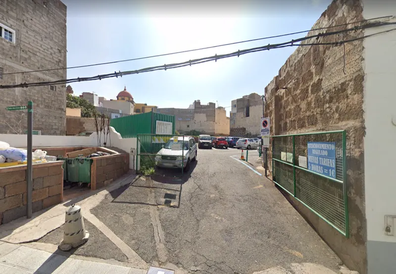 Parking Reina Arminda