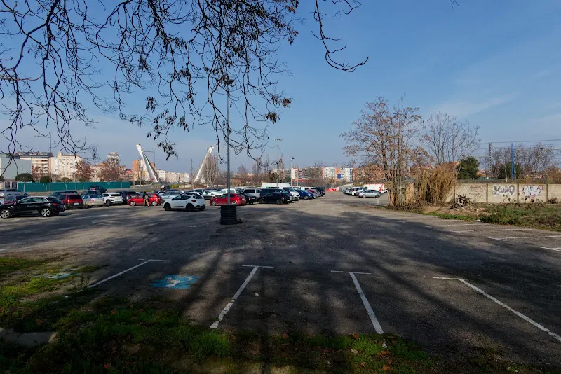 Aparcamiento Presidente Josep Tarradellas, 87 parking