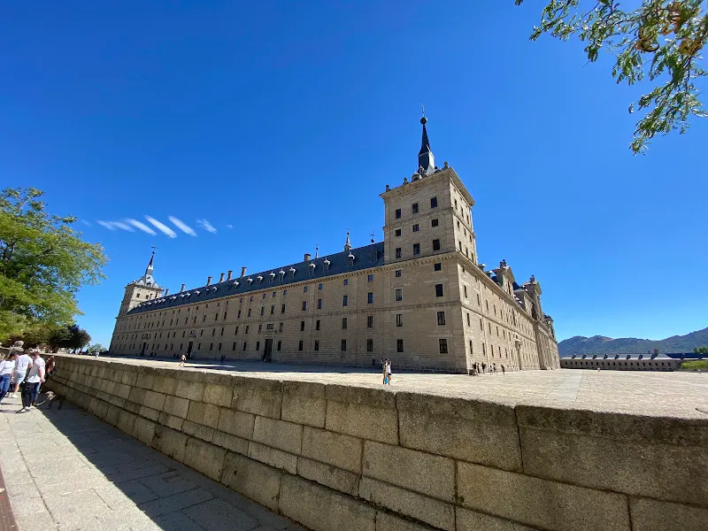 Parking Plaza de la Constitución | iPark - San Lorenzo de El Escorial