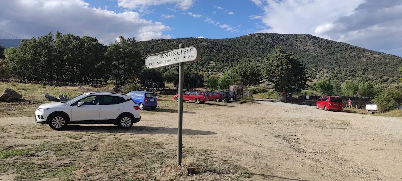 Lozoya Parking Hoya Encavera - Aparcamiento en Lozoya
