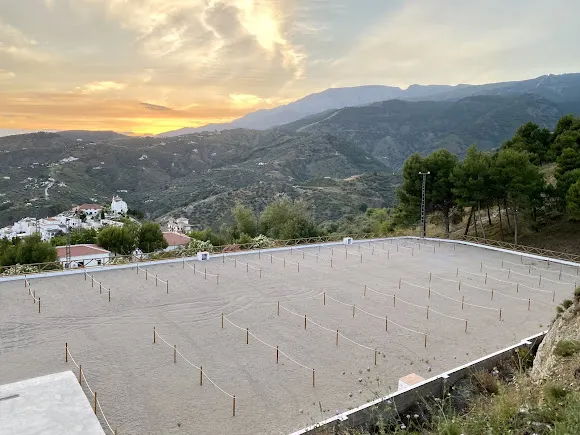 Área de Autocaravanas, Caravanas y Campers El Mosquín - Canillas de Albaida