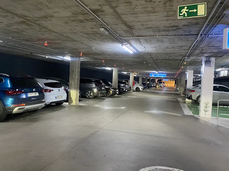 Parking La Farola - Aparcamiento cubierto en Málaga