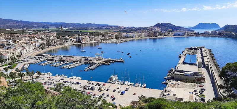 Aparcamiento Puerto de Águilas