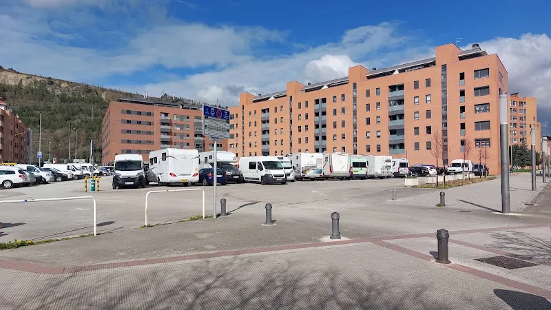Estacionamiento para Autocaravanas y Caravanas.