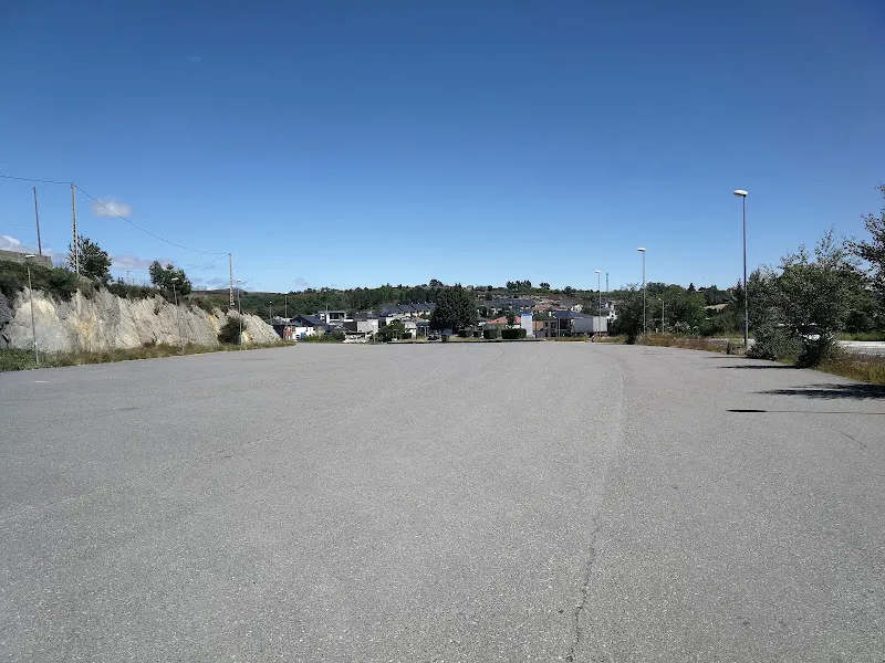 Aparcadoiro TIR - Aparcamiento en Gudina (A) - foto 2