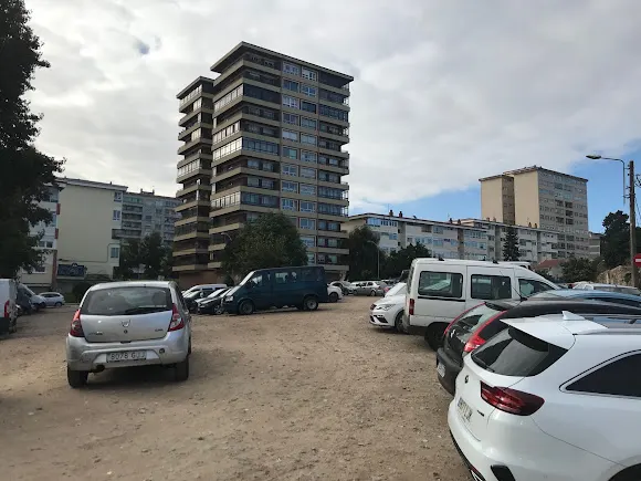 Aparcadoiro provisional da rúa Lalín
