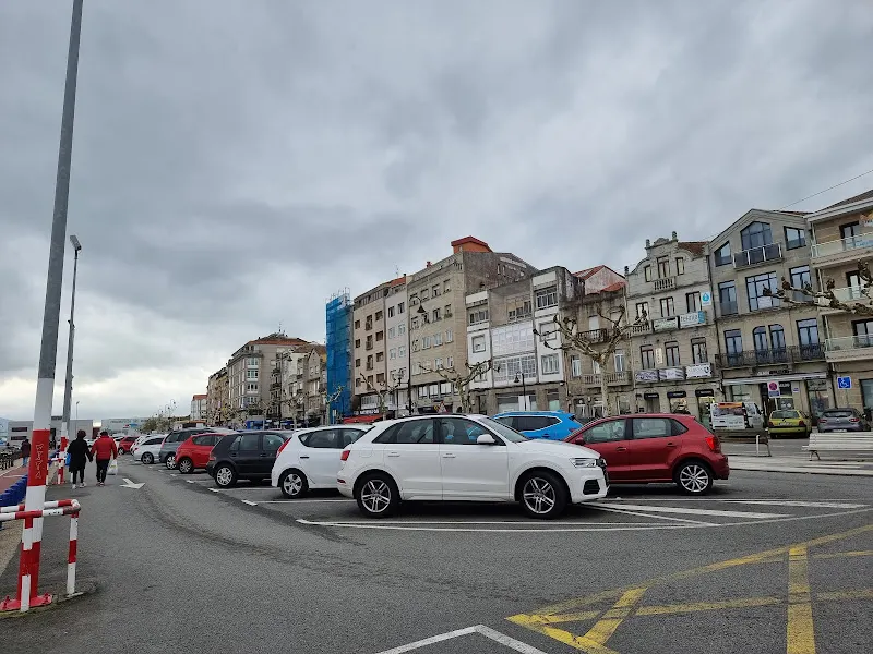 Aparcamento Porto de Cangas (gratuíto)