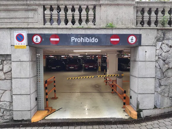Parking Plaza de Portugal Telpark by Empark