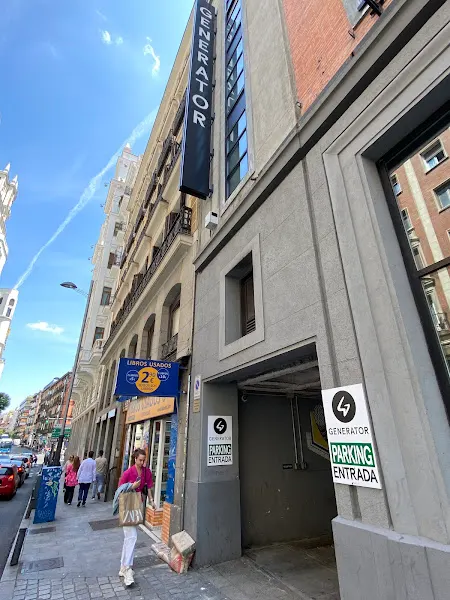 Parking Hostal Generator
