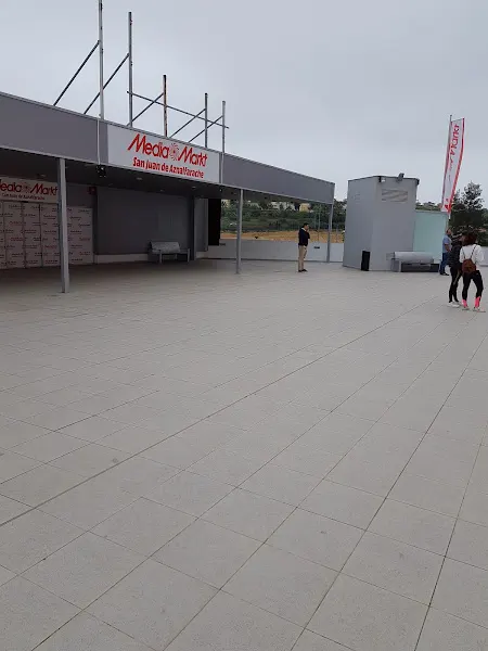 Parking Centro Comercial Cavaleri - Aparcamiento en San Juan de Aznalfarache - foto 2